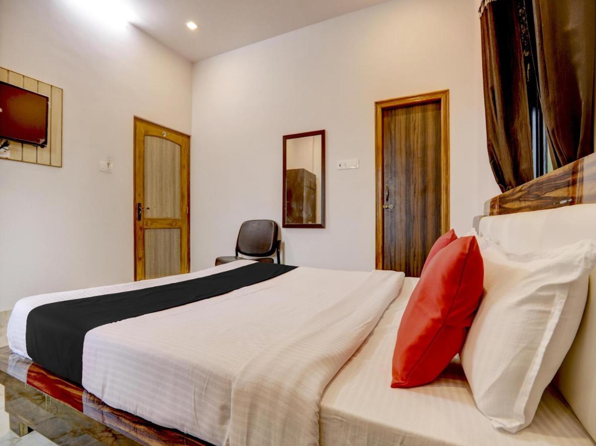 Capital O 72337 Hotel Konkan Tadka Mumbai Exteriör bild