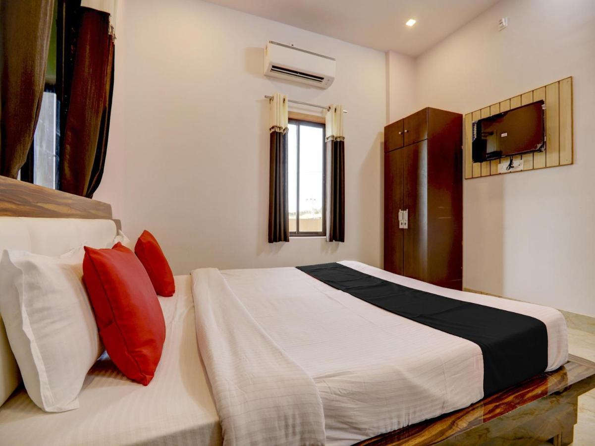 Capital O 72337 Hotel Konkan Tadka Mumbai Exteriör bild